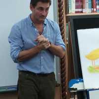 <p>Hills painted an illustration of a duck. </p>