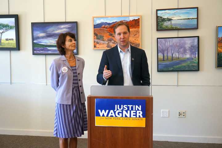 Wagner Receives Backing Of Anti-Gun Violence Group