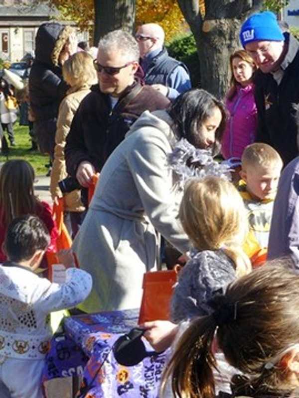 Wilton Police Offer Trick-Or-Treaters Tips For A Safe Halloween