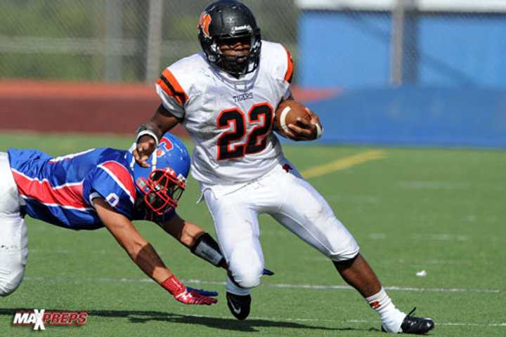 Westchester Teams Kick Off Section 1 Football Playoffs