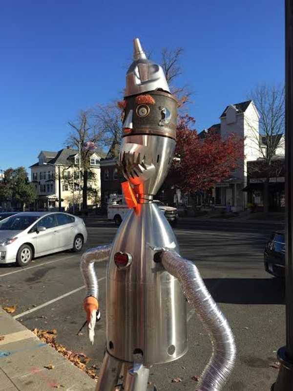 Make-Your-Own Scarecrows Prepare For Ridgefield Contest