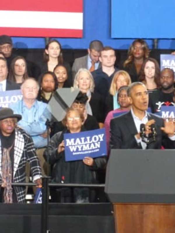 Cheers, Protesters Greet Obama At Campaign Rally For Malloy In Bridgeport