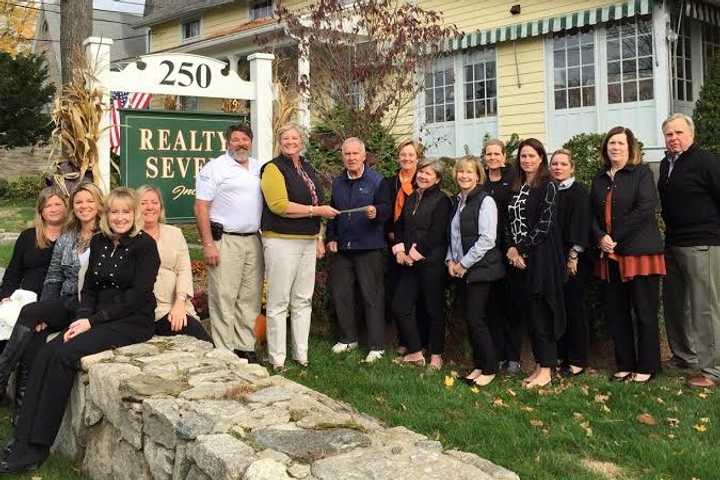 Realty 7 Donates To Wilton Community Emergency Response Team