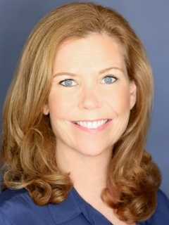 Julia B. Fee Sotheby's Intl. Adds Rosanne Fluet To Bronxville Staff