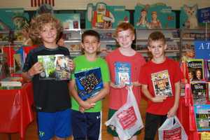Darien's Holmes Elementary Students Enjoy Annual Book Fair