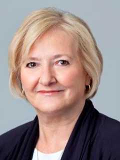 Coldwell Banker Names Diane Cummins Manager Of Bedford Office