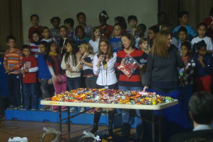 Norwalk's Naramake Students Donate Candy To Troops, Salute Veterans