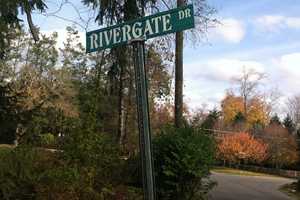 Wilton Police Investigate Report Of Driver Offering Candy To Girls