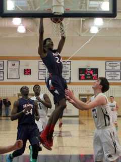 Stamford Basketball Standout Commits To Middlebury
