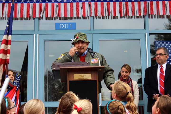 Students At Royle In Darien Celebrate Veterans Day