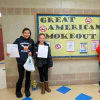 <p>Briarcliff students pose with Kari Giordano during the Great American Smokeout.</p>