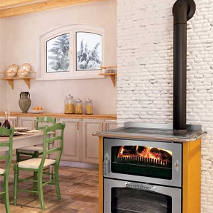 Bring the romance of Italy into your kitchen with the Domino 8 Maxi