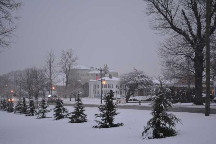 Putnam Is Blanketed In Snow On Day Before Thanksgiving