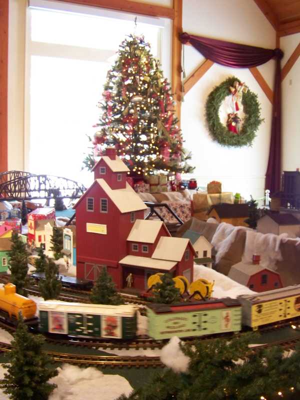 Fairfield Museum Features Holiday Express Train Show