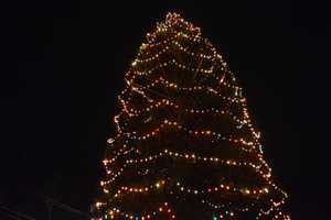 Katonah Celebrates Holidays With Tree, Menorah Lightings