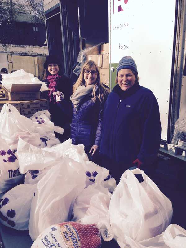 Junior League Of Bronxville Helps Distribute Turkeys