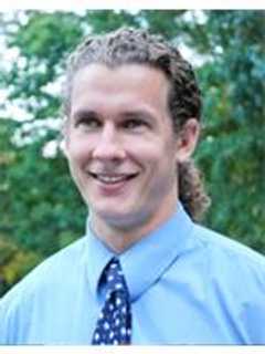 Norwalk Resident Honored As 2014 Broker Of The Year