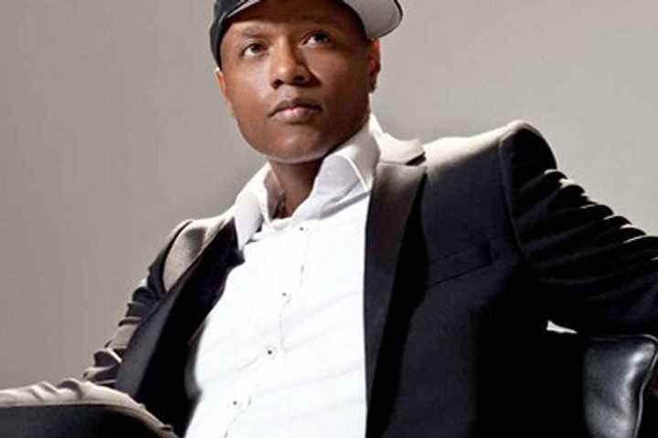 Javier Colon Sings Hometown's Praises At Bridgeport's Bijou Theater