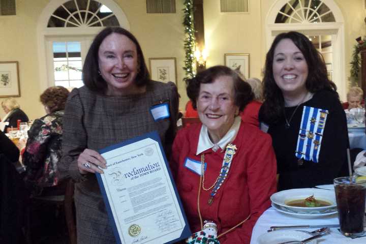 Two Grande Dames Of DAR Honored at Bronxville Field Club