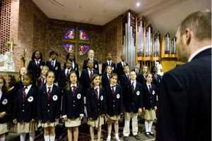 Bronxville's The Chapel School Choir Sings Carols at Wartburg