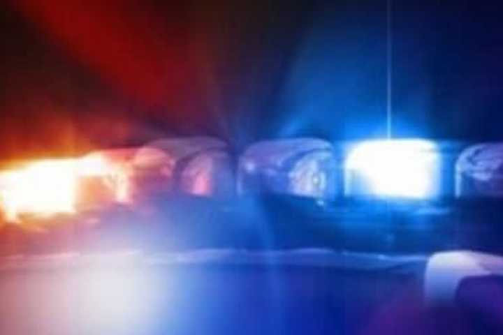 Woman Faces DUI Charge After Driving Car With Blown Tires In Greenwich