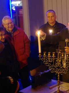 Norwalk's Circle Of Friends Offers Hanukkah Fest For Special-Needs Families