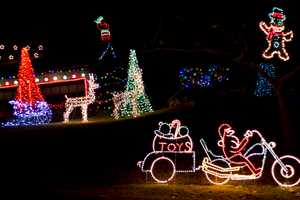 North Salem Lights Up For The Holidays