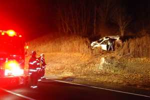 Driver Goes Off Road At End Of Route 7 Connector In Norwalk