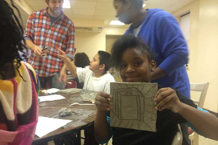 Clay Art Center Workshops Create Mosaic For Port Chester Housing 