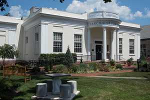 Larchmont Library Opens First Winter Reading Challenge 