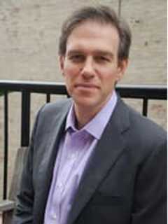 Pulitzer-Winning Columnist Speaks In Greenwich About Foreign Affairs