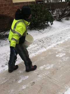 Shelton, Derby Seniors Can Sign Up To Receive Sand & Salt For Melting Ice