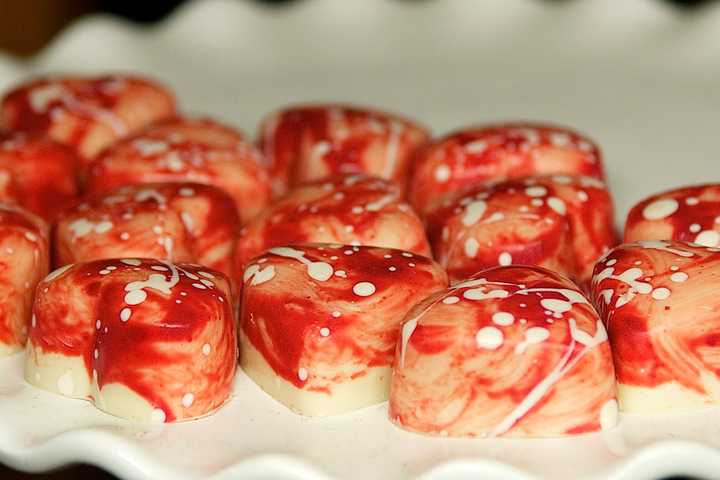 Get Your Chocolate Fix (And Valentine Goodies) At Norwalk's Chocopologie 