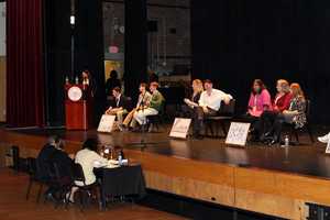 Adults, Teens Compete In Scarsdale Library Spelling Bee