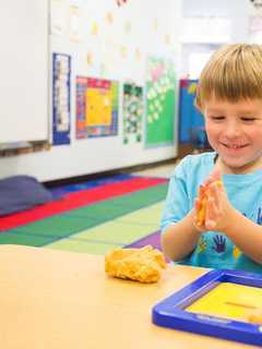 Ridgewood Pilots New Preschool Program