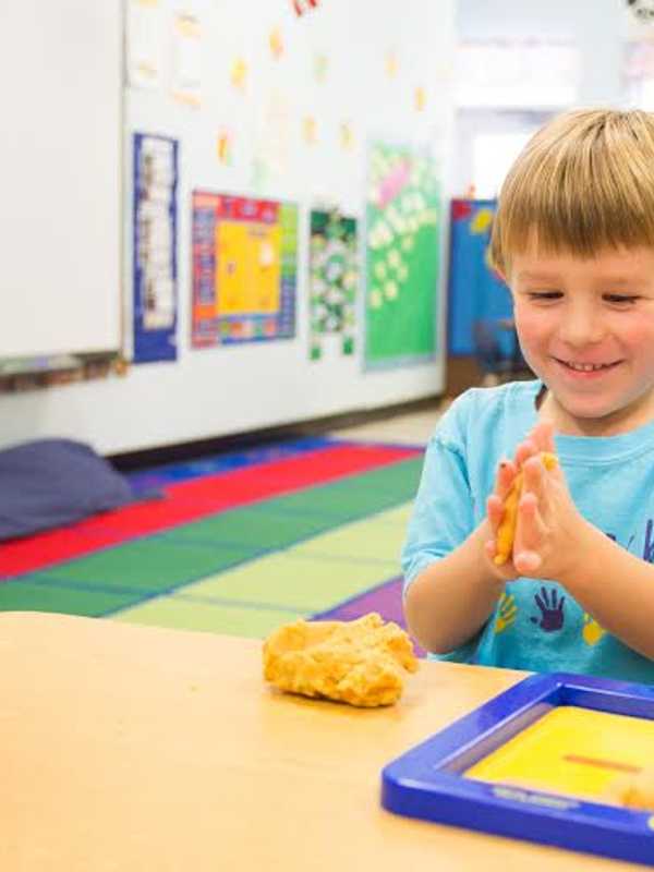 Ridgewood Pilots New Preschool Program