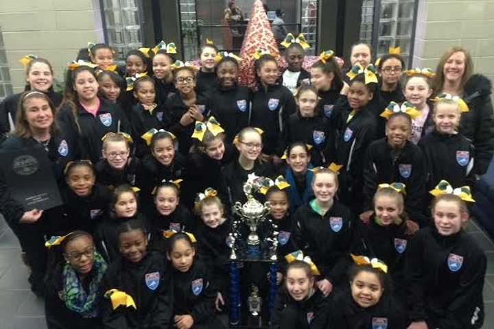 Norwalk Mayor Congratulates National Champion Cheerleaders