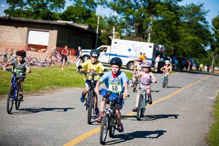 Registration has opened for the Stamford KIC It Triathlon in June. There is a kids race as part of the event, and a 5k and 10k run have been added this year.