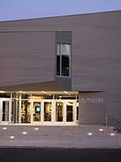 Stamford Resident Keenan Earns MBA from U of New Haven