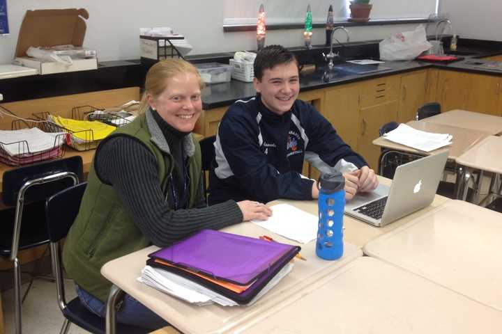Putnam Valley Teacher Maria Bradfield Named NYS STEM Master Teacher