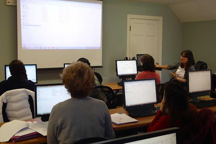 Wesport Library Offers Workshop On Solving Computer Problems