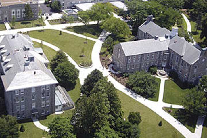 Three Greenwich Residents Named To University Of Rhode Island Dean's List