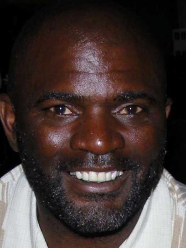 Lawrence Taylor Signing Autographs At Croton Restaurant 