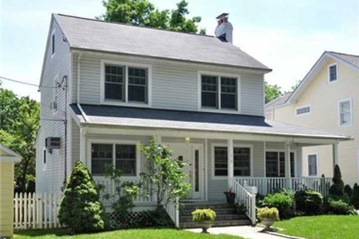 Open Houses In Pelham This Weekend