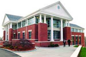 Stamford Residents Make Nichols College Dean's List