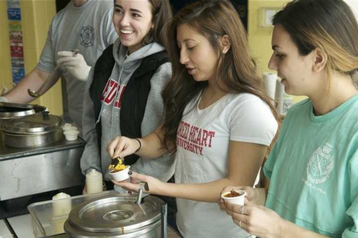 Chilifest Crowns 2015 Fairfield County Chili Champions