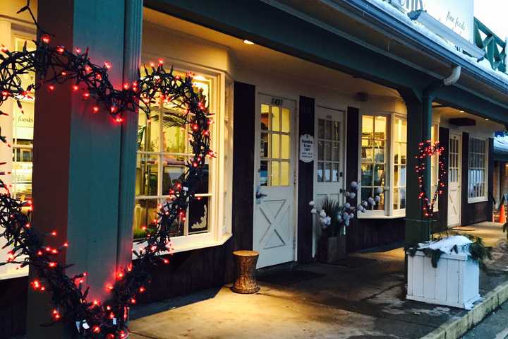 Scarsdale Shows Its Valentine's Spirit 