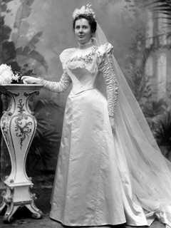 Fairfield Musem Displays 250 Years Of Wedding Dresses