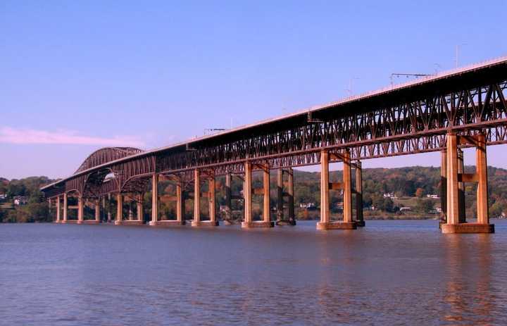 State Police are investigating an apparent suicide after a man apparently jumped from the Newburgh-Beacon Bridge on Sunday. 