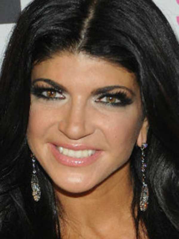 'Real Housewives' Star Takes Kitchen Job At Danbury Prison